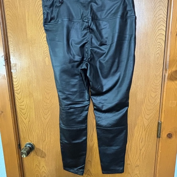 Black Faux Leather Pants Large NWOT - Picture 2 of 7